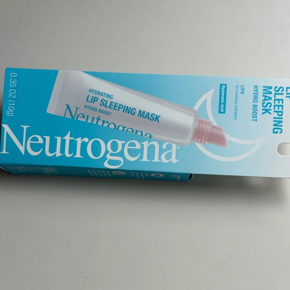 Neutrogena Hydrating Lip Sleeping Mask — Light Blue and White Packaging